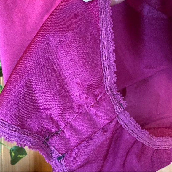 Vanity Fair Purple Chemise with Lace Detailing - Picture 4 of 6